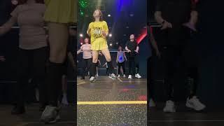 오전반 줌바댄스 앞줄언니 #군산현모양처 #구희아#줌바댄스#오전텐션#zumbafitness #zumbadance #딸셋맘