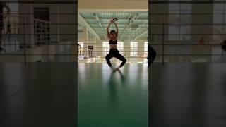 Wow  how you? #dance #shortsbeta #dancetrend #acrobatics #tricks #hardwork