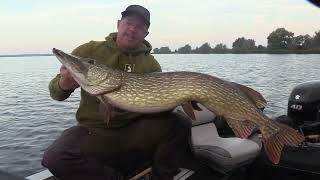 EVENARING PR 128CM TIJDENS TROLLEN OP SNOEK