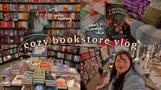 cozy bookstore vlog  holiday romance & fantasy book shopping at barnes & noble + the nyc library