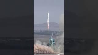 China launches crewed mission to its space station, plans moon landing before 2030 #Shorts