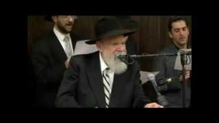 Yeshiva Kesser Torah - Rabbi Rosenblatt Shaar Hanegina, Carlebach Style - Mi Shaasa Nisim.mpg