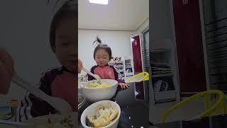 혼자서 쌍둥이 키우는 아빠입니다 응원해주세요 건강하게 잘키우겠습니다 