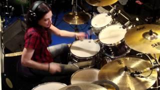 Nina Pará - Angry Birds Theme on Drums (Medley)