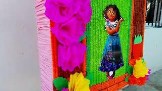 Piñata Puerta de Encanto