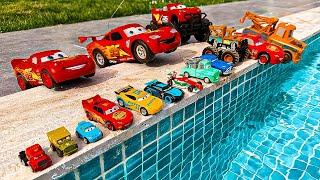 Clean up muddy minicars & disney pixar car convoys! Play in the garden