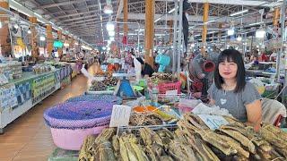 ตลาดของป่า จังหวัดมุกดาหาร หอยเดื่อ น้องวัว ปลาน้ำโขง