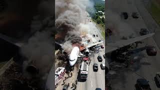 Pesawat Boeing Jatuh Dijalan Tol Dengan Kondisi Terbakar ( Video Visualisasi Ai )