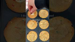 I could eat 100’s of these  #funfetti #cookiepie #baking #shorts