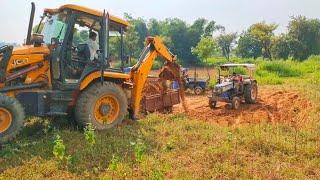 JCB 3DX Digging Soil And Loading Into The Tractors. #jcb