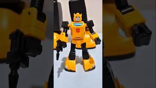 Look at the little baby! Robosen Bumblebee Tranaformers #robosen #bumblebee #transformers #shorts