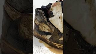 Cleaning The DIRTIEST $3500 Travis Scott Air Jordan 1 Ever!