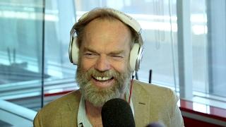 Hugo Weaving mistaken for a homeless man