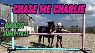 ESME DOES A CHASE ME CHARLIE - CHERRY VS MOUSE - JUMPING VLOG