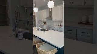 Do you like 2 toned kitchens? #kitchen #kitchendesign #kitchens #kitchenshorts #realestate