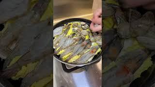 这样的晚餐100分了吧️ 蒜蓉海鲜煲也是非常适合年夜饭，做起来简单又好吃。再来一锅暖乎乎的鸡汤，整个人都暖和起来了。我的美食日记 一日三餐人间烟火 简简单单又一餐 年夜饭菜单
