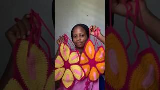 I love the two colors️ #crochet #crochettop #crochetinspo #vicolecrochets #crocheting