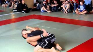 Mata Leão No Gi Challenge 28.05.2011 - Beginner -60 Kg, for the 3rd Place Weslley Couto vs Krishna