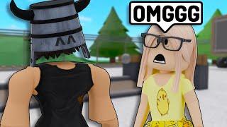 SURPRISING FANS by JOINING THEM in MM2!  (Murder Mystery 2)