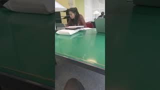 流浪路途巴黎134篇;雨天在图书馆遇到心动美丽少妇。Met a beautiful young woman in the library on a rainy day