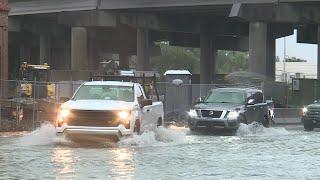 Charleston police block off city as flooding from Debby rises