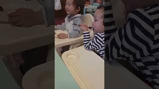 혼자서 쌍둥이 키우는 아빠입니다 응원해주세요 건강하게 잘키우겠습니다 