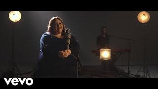 Chrissy Metz - Actress (Acoustic)