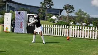 KLPGA 황정미 프로 힘을 뺀 듯 한 스윙이지만 강한 임팩트로 비거리 #golf #golfswing #골프스타 #골프 #골프스윙 #아름다운골프장