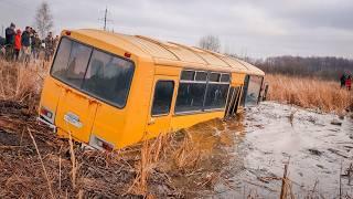 УТОНУЛИ НА ГЛАЗАХ У ВСЕХ…  ГЕЛИК против военного ЗИЛ 131 и АВТОБУСА 4х4 на БЕЗДОРОЖЬЕ!