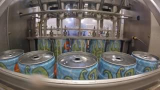 Filling the 2017 Oberon mini keg