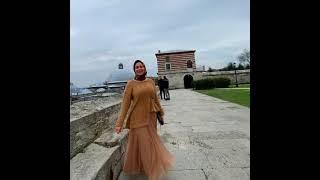 Beautiful Chechen Girl show you the beauty of the world