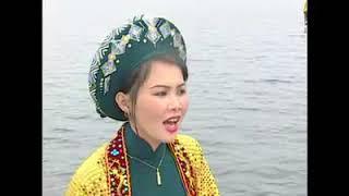 NSƯT Thu Hằng hò Mái nhì ca Nam bình "Sông Hương chờ bạn tri âm", lời Võ Quê.