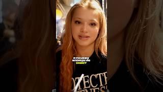 Юля Гаврилина устроилась на работу в гриль-бар?