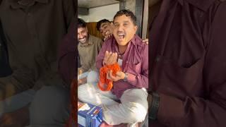 Jasu (Surdasji) eating Rasgulla In New Shantinath Travels #marwadi #bus