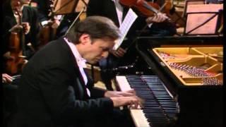 Homero Francesch - W.A. Mozart Piano Concerto No26 in D Major, K537 "Coronation"