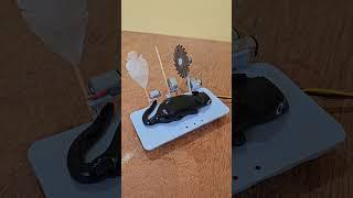 Rubber mouse trap with big blade & sticks feather #trap #funny #engineering