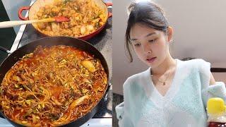 Making Korean food for my American boyfriend's family‍ | 장이나 Jang E Na