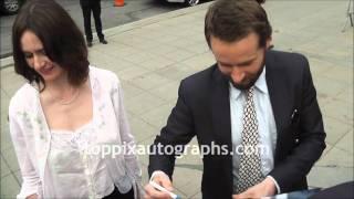 Alessandro Nivola & Emily Mortimer - Signing Autographs at the Tribeca Film Festival in NYC