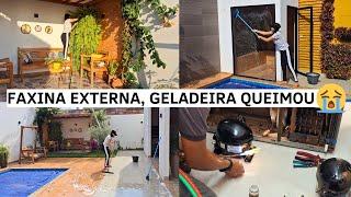Minha GELADEIRA DM84X QUEIMOU Fiz FAXINA na Área gourmet, quintal e sauna! Cuidei do JARDIM 