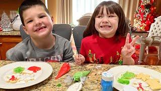 KIDS MAKES CHRISTMAS COOKIES! Caleb Makes SUGAR COOKIES! Family Fun CHRISTMAS CHALLENGE