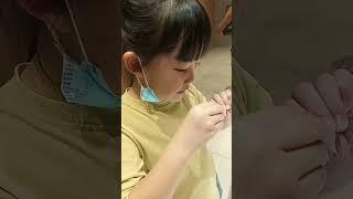 Stickers on hands Kids Activity #mawivlogs  #thailand #thailandtravel #travel #kid #sticker