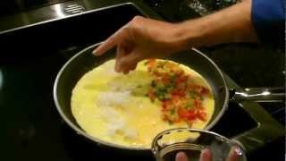 How to Make an Omelet -- Easy