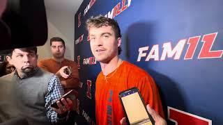 Illini quarterback Luke Altmyer