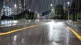 I like the quiet sound of rain late at night when it rains. City White Noise Helps Rest