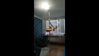 Spinning pole - polorama variation to dino grip brass leg sit