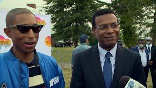 Mayor Kenny Alexander and Pharrell at NSU forum