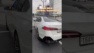 백조가 코오롱모터스 강남전시장에 #bmw #bmw코오롱 #bmw딜러추천  #bmw강남 #bmw24년전기보조금 #bmw520iM #강남 #자동차 #bmw할인 #bmw코오롱강남