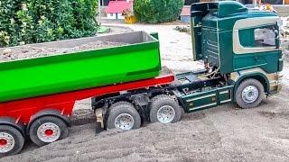 RC truck stuck ACTION! Nice detailed R/C trucks in trouble at RC-Glashaus!