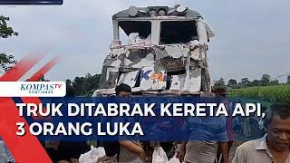 Kereta Api Tabrak Truk Pupuk di Kediri, 3 Orang Terluka