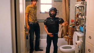 Greg Really Has To Pee Scene - DIARY OF A WIMPY KID (2010) Movie Clip